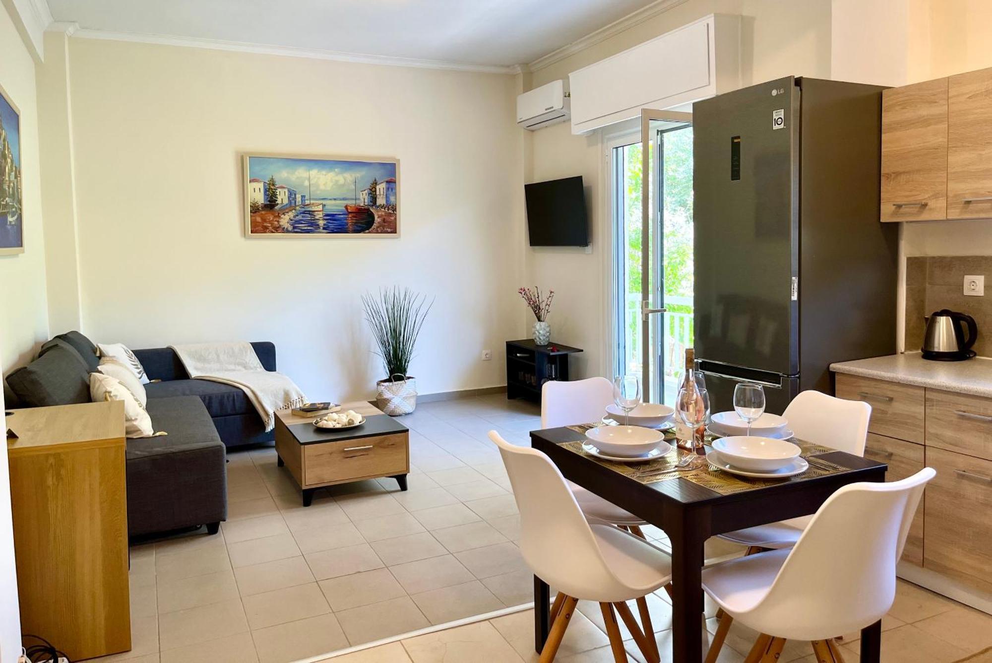 Voula Casita *